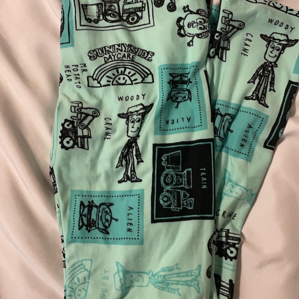 Lularoe one size Disney’s woody leggings